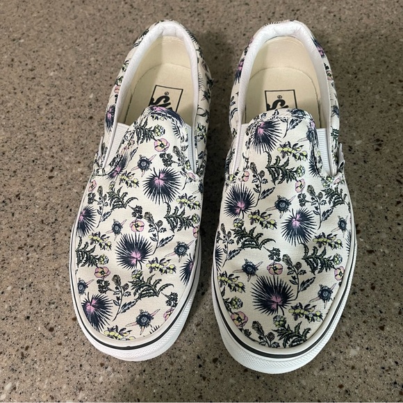 Vans Women’s Paradise Floral Classic Slip On Sneaker Size 7.5 - Picture 2 of 10